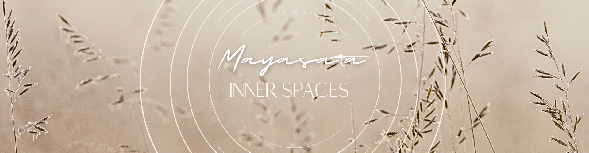 Headerbild mit Kornähren und Schriftzug Mayasata- Inner Spaces